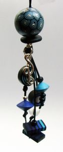 fimo-grigri-cuir-bleu-1