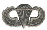 220px-usa parachutist