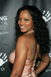 Garcelle+Beauvais+Nilon+Hosts+Gala+Benefit+OV-4QeuAAjql