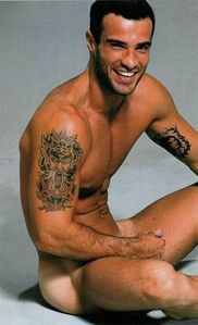 Leon fala naked impossible Leon fala naked not simple