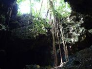 Ile des pins Grotte de la Reine Hortense02