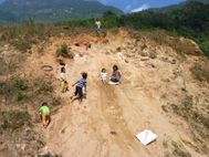 Sapa enfants qui jouent 1b