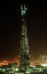 burj-dubai-the-tallest-building-in-the-world-night-shot1
