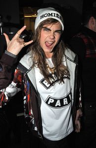 030313-cara-delevingne.jpg