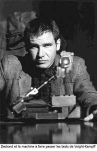 http://img.over-blog.com/194x300/0/34/38/73/Mars-2008/Deckard_et_machine-copie-1.jpg