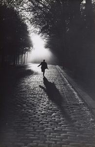 Sabine WEISS, Vers la lumiere, Paris, 1953