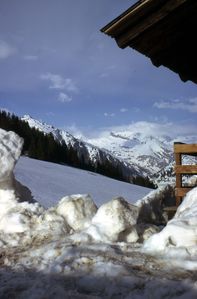 1974 04 Arêches Col du Pré au fond Mont Blanc