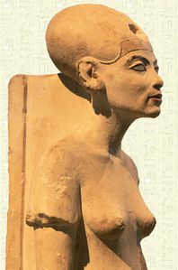 Nefertiti-13b.jpg