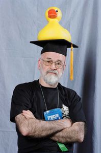 Pratchett en prof... et un canard (photo)