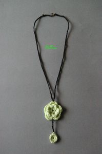 collier-fleur-vert-sillwie.jpg