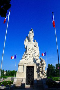 CW1-Monument-aux-morts--Levallois-Perret.jpg