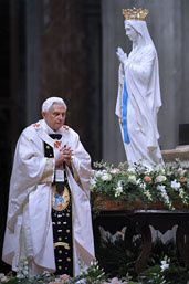 Pape Benoit XVI : 11 février 2010.