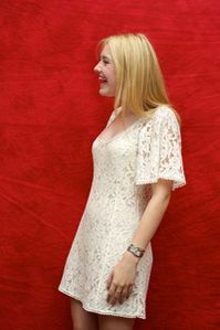 Dakota_Fanning__399_600_15_6_2010-_-08_21_46_003.jpg