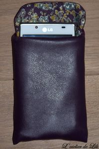 Etui-telephone.jpg