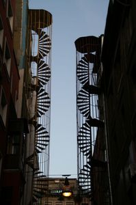 1. Escalier en colimaçon dans l'Istanbul moderne