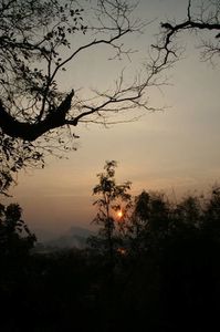 2.-Coucher-de-soleil-sur-le-Mekong-depuis-la-colline-de-Ph.jpg