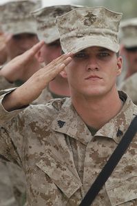 Marines-US-salut.jpg