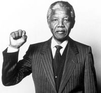 mandela-poing.jpg