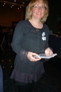 Remise-de-cadeau-Yolande.JPG