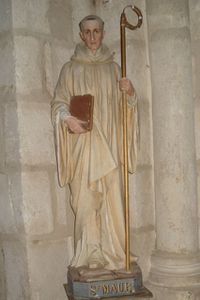 La-statue-de-St-Maur.jpg