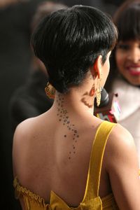 rihanna-new-mushroom-90s-retro-haircut-4.jpg