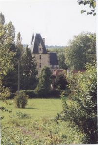 MonthoironChateau-.jpg