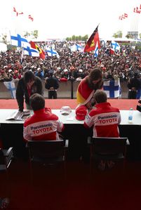 Toyota - Timo Glock, Jarno Trulli - autographes