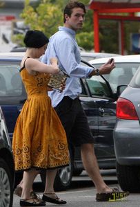 dita-von-teese-louis-marie-de-castelbajac-grocery-shopping-.jpg