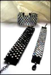 bracelets-pangolin-copieWEB
