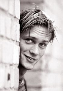 alex-skarsgard-hi