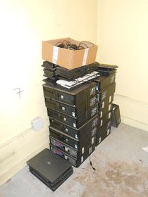 les 24 ordinateurs offerts par LA POSTE