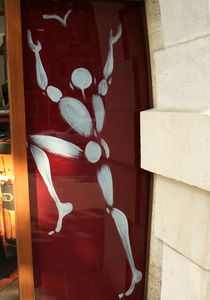 821 Avenue Daumesnil 75012 Paris