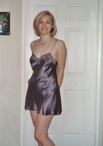 fanny salope nue sous sa nuisette fanny salope nue sous sa nuisette