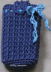Pochette-portable-bleu.jpg