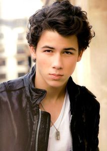 nick-jonas-tourbook (4) 1