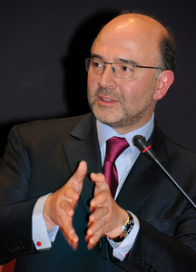 Pierre_Moscovici_en_mai_2010.png