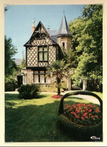 Chatellerault-maison-du-garde.JPG