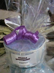 soufflé de bain effervescent violet, parfum pastis (la rencontre de la lavande et de l'anis)