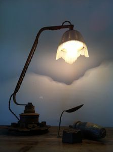 lampe, détournement d'objet, rouille, récup, atelier bois