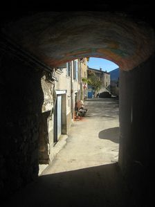 La-Roche-sur-Buis-ruelle