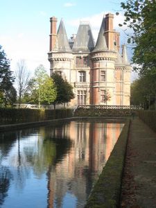 Trevarez-Chateau reflet dans le bassin