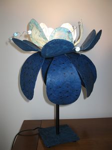 lampe-fleu-bleue-3.jpg