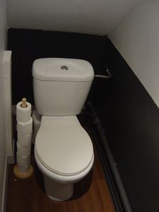 2010 02 toilettes etage 18