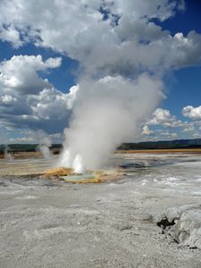 Th-Yellowstone-1 357