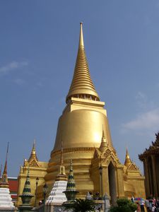 0024.Chedi habritant le sternum de Buddha Wat Phra Kaeo