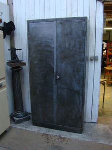 armoire industrielle chambre