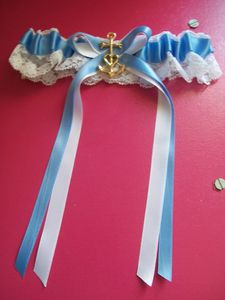 jarretiere-croix-de-camargue-pour-magali.jpg