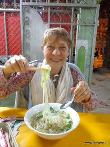Vientiane, Janvier 2014, Annie et la soupe de nouille