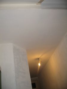 bien plus lumineux ! plafond couloir enduit