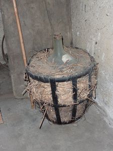 Eau-de-vie-de-marc---cruche-au-B.O.jpg